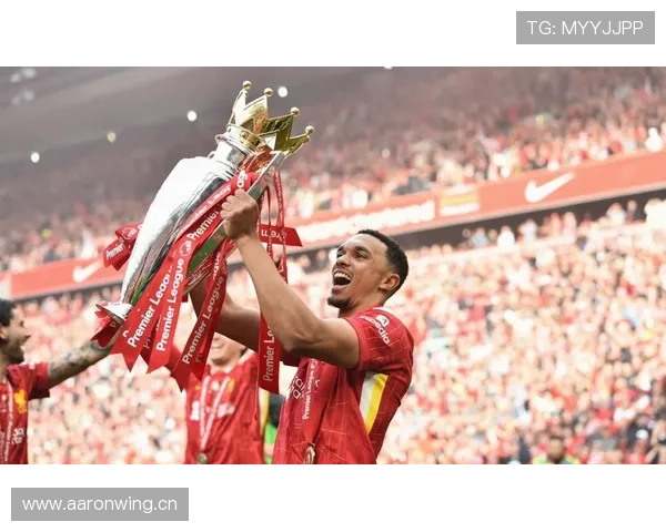 利物浦防线频繁被打身后,压迫结构失效导致赛季防守稳定性面临考验 利物浦防线频繁被打身后,压迫结构失效导致赛季防守稳定性面临考验