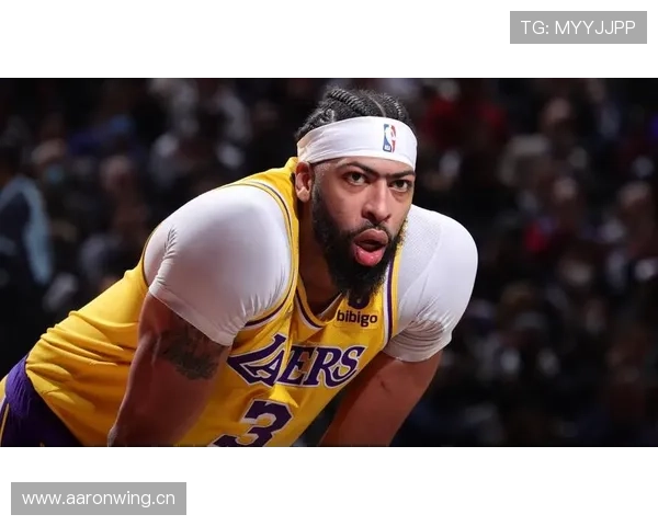 安东尼·戴维斯比上季更靠低位单打，提升湖人终结率